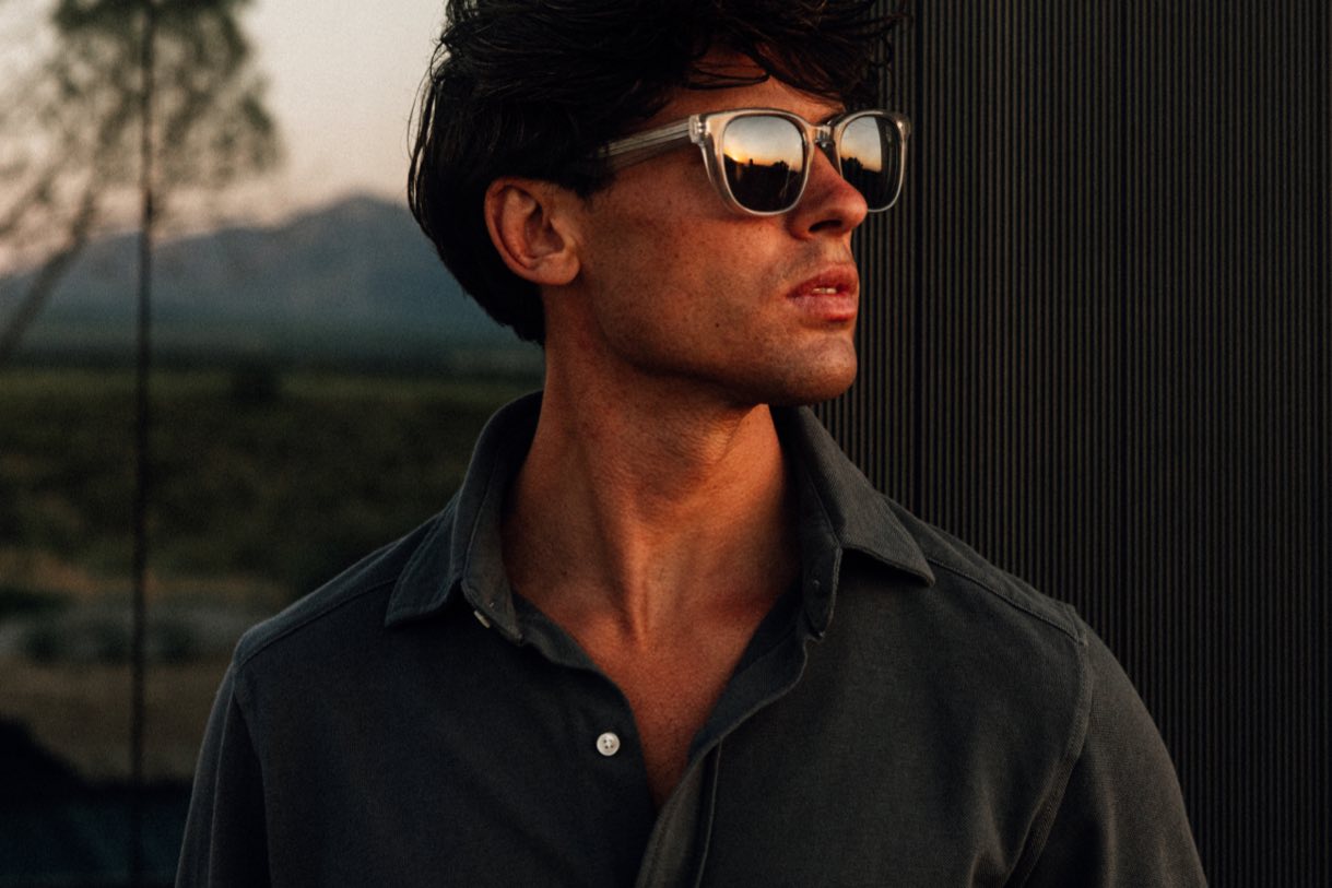 Daniel Illescas ECOTATE Multiopticas en Hotel Càpsula foto model