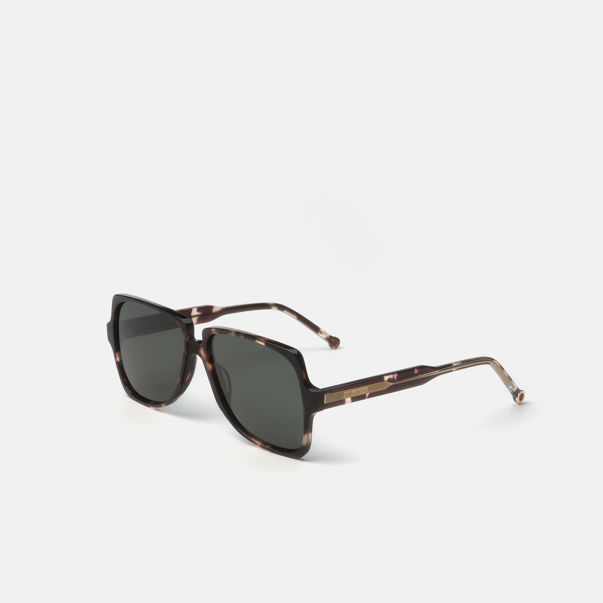 X OLIVA TAYLOR SUN, carey, hi-res