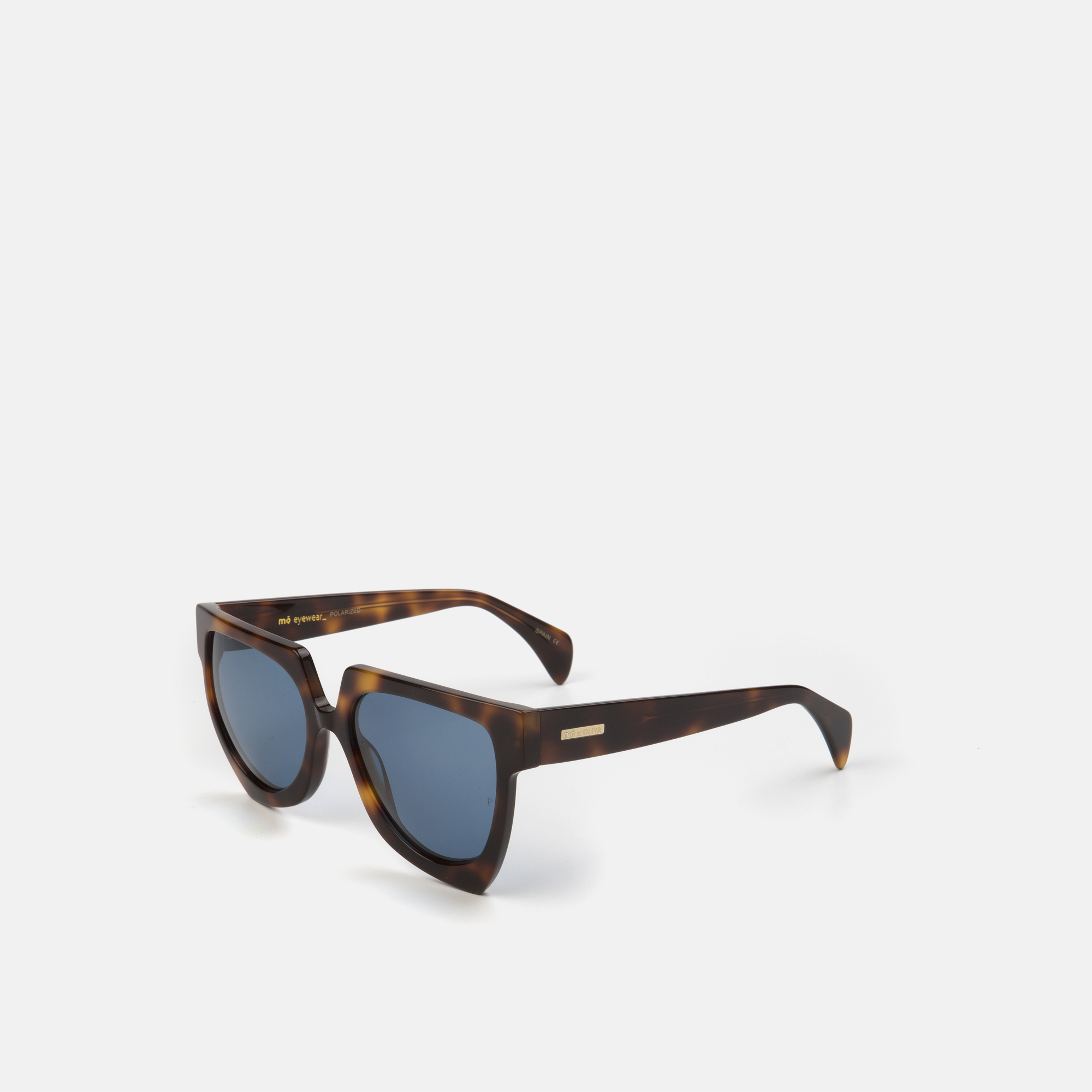 mó X OLIVA LOU SUN, carey, hi-res